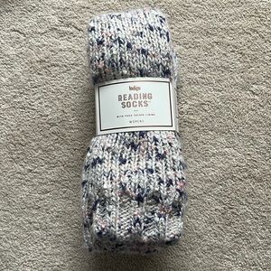 Reading socks
